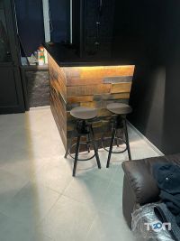 Барбершопи та перукарні The One фото