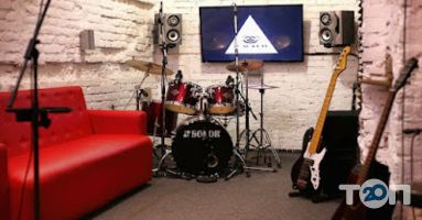 Zvuk: репетиційна база, студія звукозапису фото