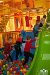 Бешкетвілль Чернівці фото