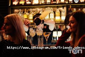 Кафе, бари Friends bar фото