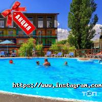 Каролінка, готель фото