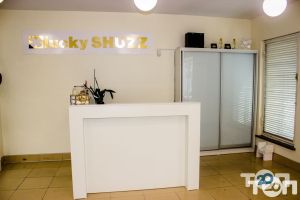 Магазини одягу та взуття 4 сезони Магазини одягу та взуття 4 сезони фото