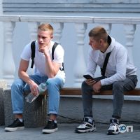 Вищі навчальні заклади Деснянський інститут Президентського університету фото