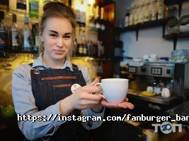 Кафе, бари Fan Burger Bar фото