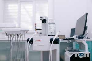 Стоматології Kryuk Dental Clinic фото