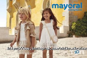 Магазини одягу та взуття Шикко фото