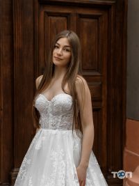 компания DeOksi Bridal фото