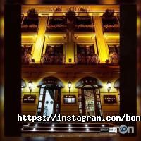 Bon hotel, готель фото
