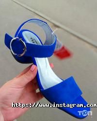 Магазини одягу та взуття Тіп-Топ фото