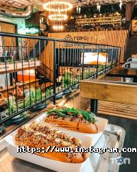 Eleven dogs, ресторан швидкого харчування фото