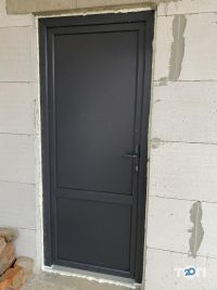 Металопластикові вікна та двері фото