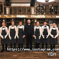 Winston Hall Чернівці фото