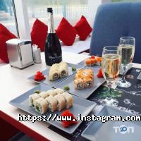 Woka Asia Food, ресторан і доставка паназіатської кухні фото