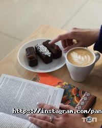 Кав'ярні та кондитерські Panda coffee фото