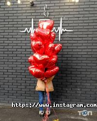 Повітряна майстерня, оформлення кульками фото