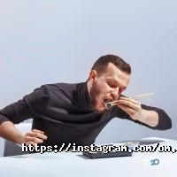 Om Nom Nom, служба доставки готових страв фото
