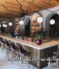 Benjamin wine and bar відгуки фото