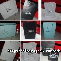 Офтальмологические клиники и магазины очков AdelyaShowroom фото