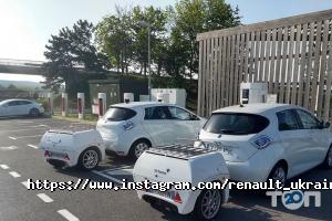 Соллі Плюс, автосалон Renault фото