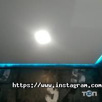 Чесні Стелі, установка натяжних стель фото