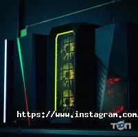 Спортивний одяг та інвентар Зона 51 фото