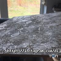 Оформлення залу, доставка квітів ДиЖе фото