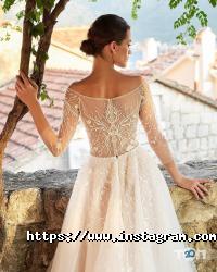 Pollardi Fashion Group, фірмовий весільний салон фото