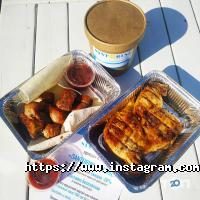 Santorini, кафе на березі моря фото