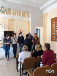 Підбузький геріатричний пансіонат Львів фото