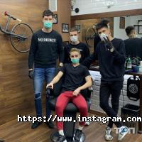 Барбершопи та перукарні Berloga фото