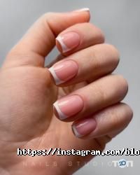 Bloom, нігтьова студія фото