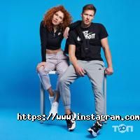 Спортивний одяг та інвентар Megasport фото