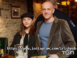 Irish pub Mick O'neills, ірландський паб фото