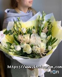 Оформлення залу, доставка квітів Royal Flowers фото