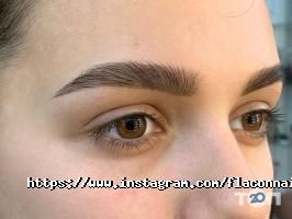 Flacon, студія манікюру і корекції брів фото