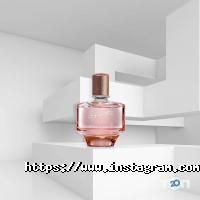 Магазини косметики та парфюмерії Oriflame фото