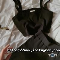 Магазини одягу та взуття Be Om design фото