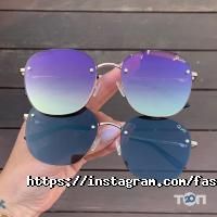 Офтальмологические клиники и магазины очков FashionLab фото