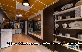 Ambassador Plaza Київ фото