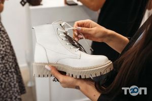 NV Brand, чоловіче та жіноче взуття фото