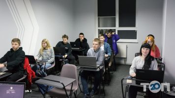 Esfirum IT School, ІТ-курси для початківців фото