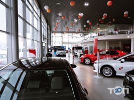 Автосалоны и автодилеры Тойота Центр Винница «Премиум Мотор» фото