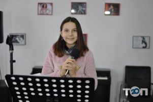 Студія вокалу та музики Inspiration, уроки вокалу, фортепіано, гітари у Києві, музична школа фото