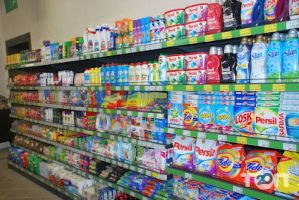 Супермаркети, продуктові магазини Крапка фото