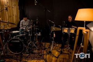 Каска Рекордз, студія звукозапису фото