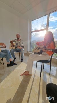 Школа Гітари для дорослих Тернопіль фото