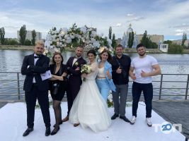 Ведучий Вадим Буржуй Ведучий Вадим Буржуй фото
