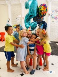 Державні та приватні дитячі садки Kingdom Kids фото