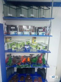 Зоомагазини і послуги для тварин Worldfish фото