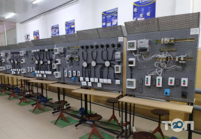 Чернівецьке вище професійне училище радіоелектроніки відгуки фото